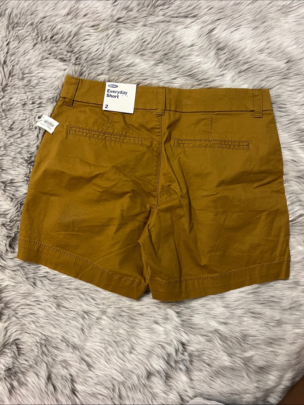Old Navy Women's 5" Chino Shorts in Mustard Brown - Picture 5 of 8